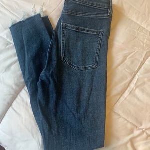 “GOOD WAIST” jeans